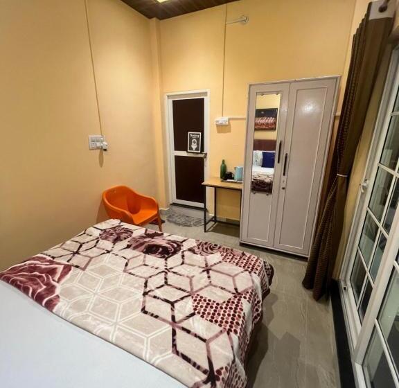 Superior Rum, The Backpackstack