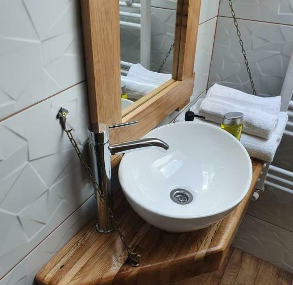 Номер Стандарт с Балконом, Pensiunea Transilvania