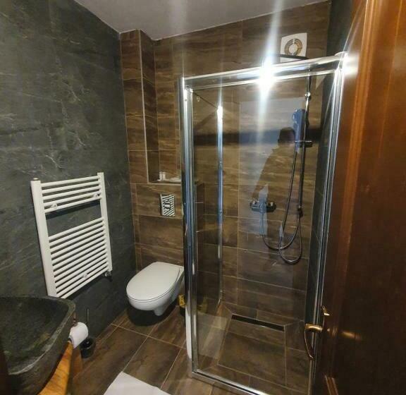 Номер Deluxe, Pensiunea Transilvania