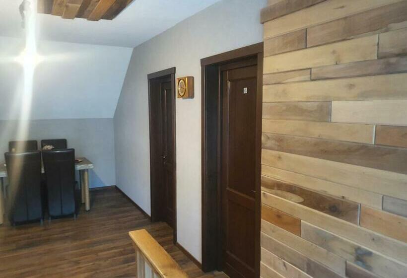 Номер Deluxe, Pensiunea Transilvania