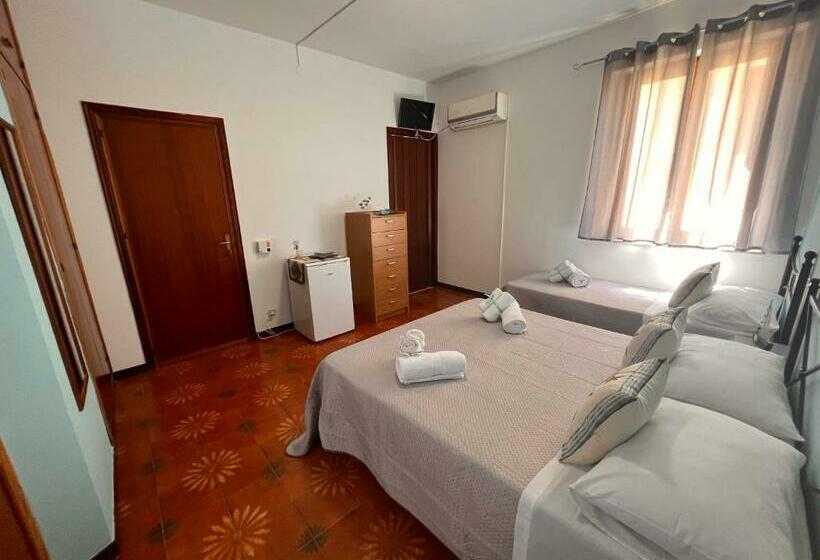 اتاق استاندارد چهار تخته, Celeste Rooms