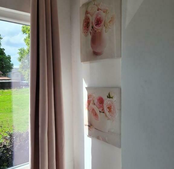 标准房带园景, La Maison Des Roses