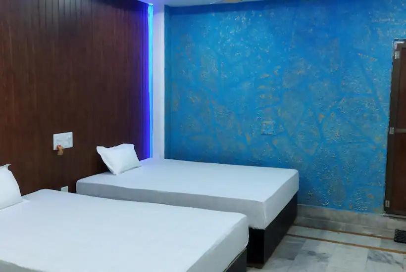 غرفة قياسية, President