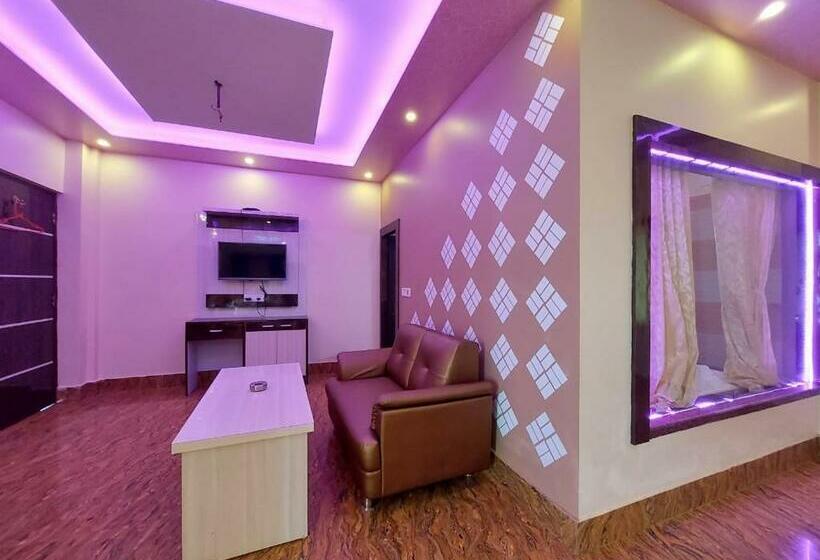 חדר משפחתי צדדי נוף לים, Sweet Dream Beach Resort !! 50 Mts From Beach ! Peaceful Room With Garden View Free Parking !!