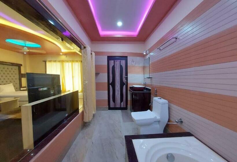 Трехместный Номер Стандарт Вид на Сад, Sweet Dream Beach Resort !! 50 Mts From Beach ! Peaceful Room With Garden View Free Parking !!