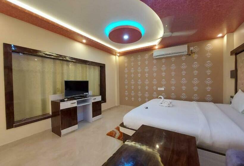Трехместный Номер Стандарт Вид на Сад, Sweet Dream Beach Resort !! 50 Mts From Beach ! Peaceful Room With Garden View Free Parking !!