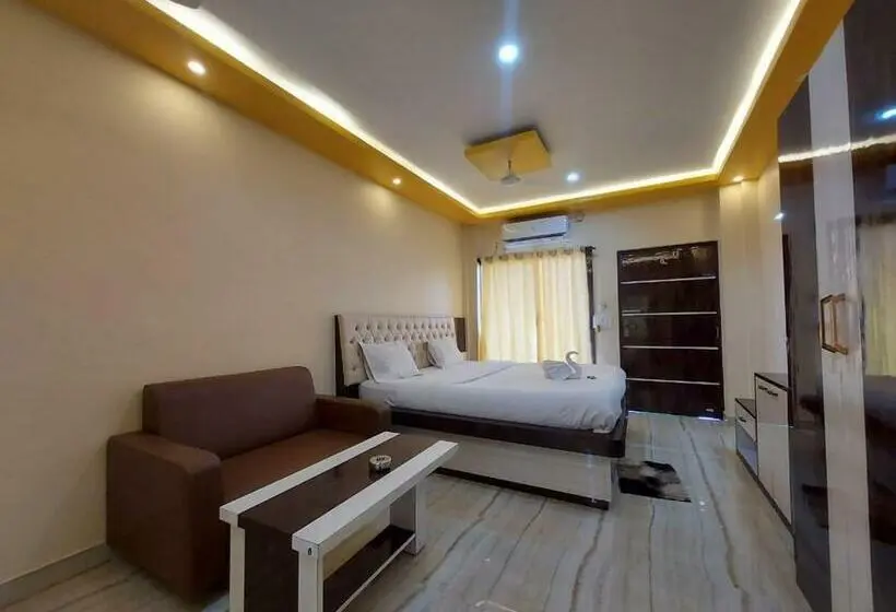 Superior Kolmen Hengen Huone Merinäkymä, Sweet Dream Beach Resort !! 50 Mts From Beach ! Peaceful Room With Garden View Free Parking !!