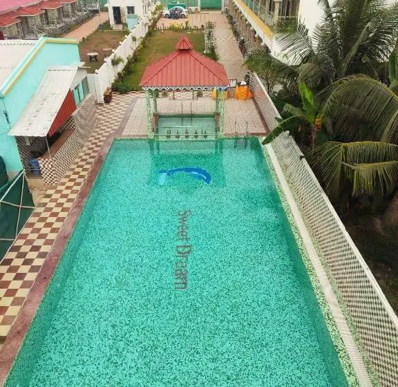 Superior Kolmen Hengen Huone Merinäkymä, Sweet Dream Beach Resort !! 50 Mts From Beach ! Peaceful Room With Garden View Free Parking !!