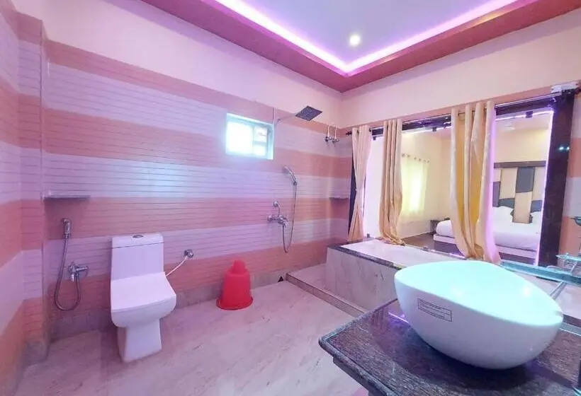 Perhehuone Sivuttainen Merinäkymä, Sweet Dream Beach Resort !! 50 Mts From Beach ! Peaceful Room With Garden View Free Parking !!