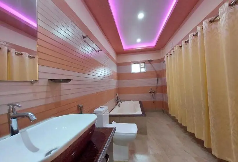 Standard Kolmen Hengen Huone Puutarhanäkymä, Sweet Dream Beach Resort !! 50 Mts From Beach ! Peaceful Room With Garden View Free Parking !!
