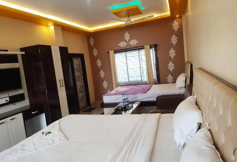 Superior Kolmen Hengen Huone Merinäkymä, Sweet Dream Beach Resort !! 50 Mts From Beach ! Peaceful Room With Garden View Free Parking !!