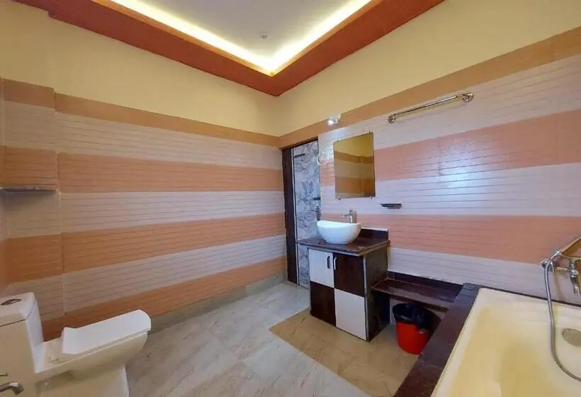 Juniorsviitti Puutarhanäkymä, Sweet Dream Beach Resort !! 50 Mts From Beach ! Peaceful Room With Garden View Free Parking !!