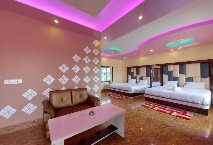 Семейный Номер Боковой Вид на Море, Sweet Dream Beach Resort !! 50 Mts From Beach ! Peaceful Room With Garden View Free Parking !!