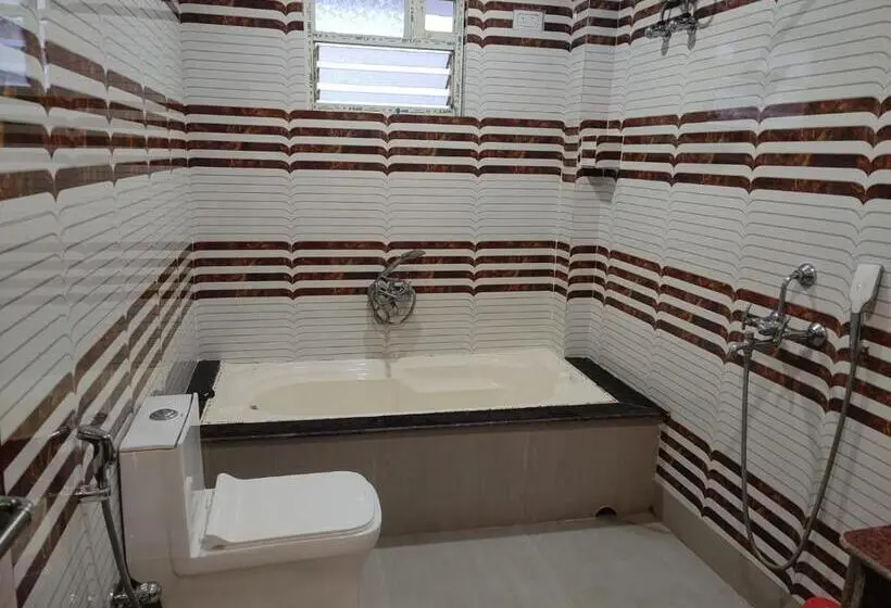 Juniorsviitti, Sweet Dream Beach Resort !! 50 Mts From Beach ! Peaceful Room With Garden View Free Parking !!
