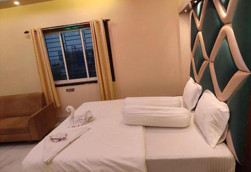 סוויטת ג'וניור, Sweet Dream Beach Resort !! 50 Mts From Beach ! Peaceful Room With Garden View Free Parking !!