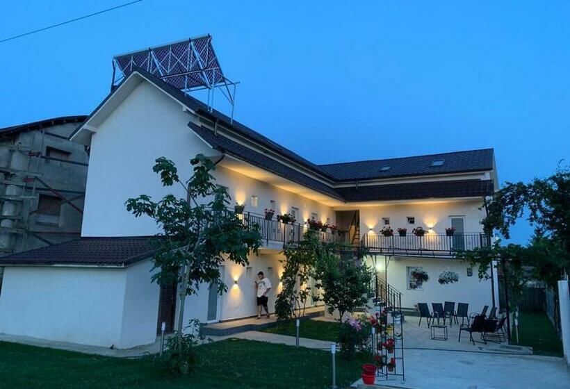 标准间, Maison 25