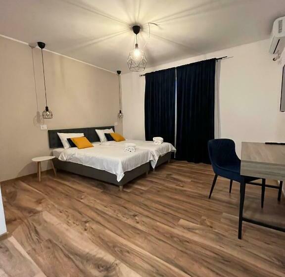 标准间, Maison 25