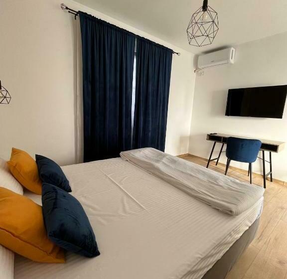 标准间, Maison 25