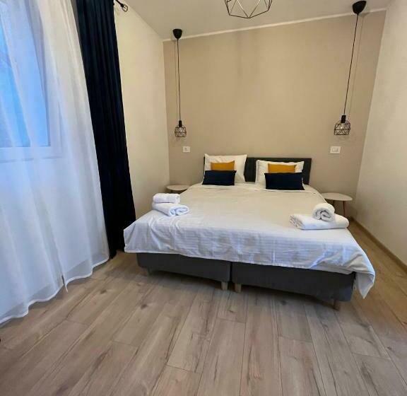 اتاق استاندارد, Maison 25