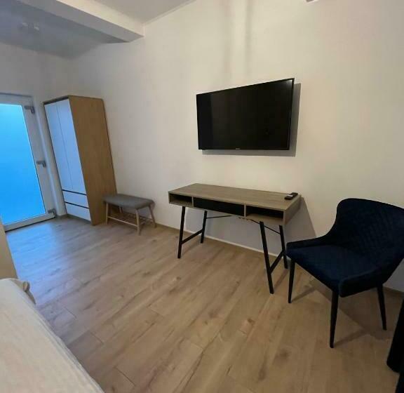 اتاق استاندارد, Maison 25