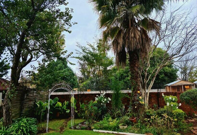 Номер Стандарт Вид на Бассейн, Maison Akiba