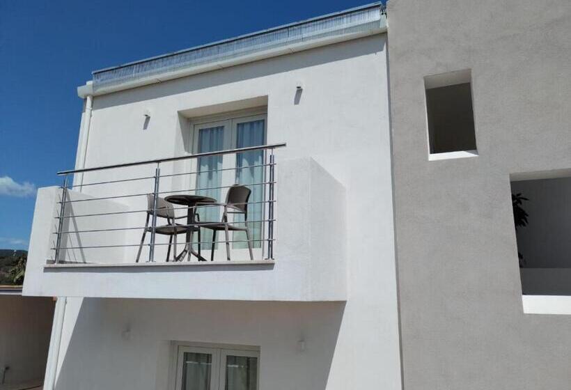 اتاق استاندارد با بالکن, Villa Est