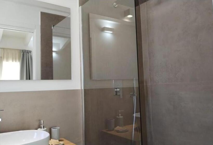 اتاق استاندارد با بالکن, Villa Est