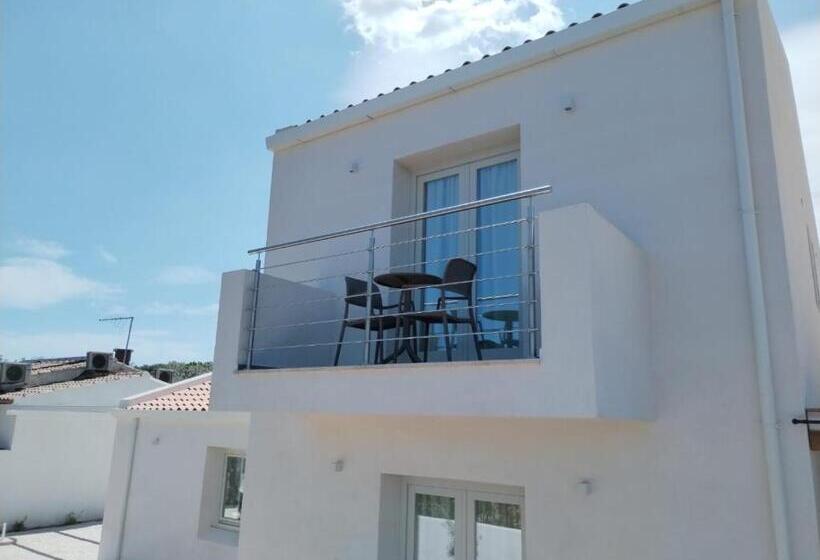 اتاق استاندارد با بالکن, Villa Est