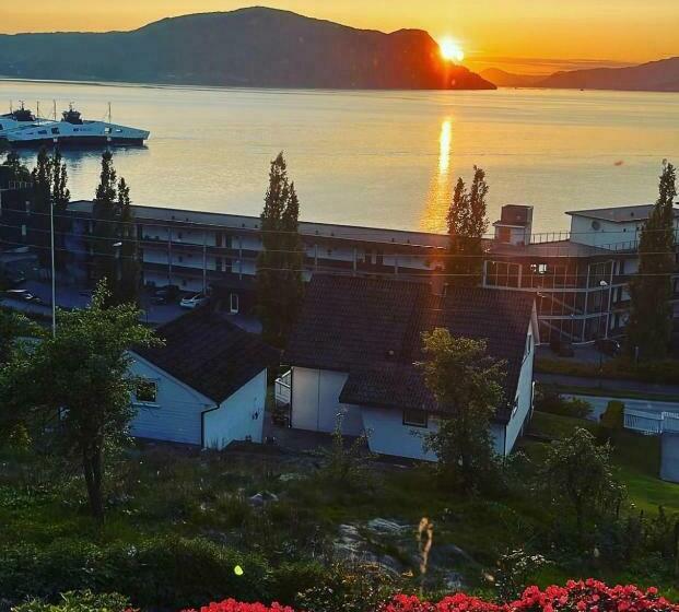 חדר סטנדרט עם מיטת קינג, Sleeping Barrel Lodge Smaken Av Ryfylke Event As, Drives Ikke Som Hotell