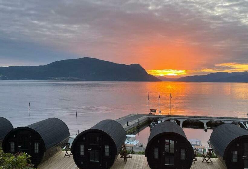 חדר סטנדרט עם מיטת קינג, Sleeping Barrel Lodge Smaken Av Ryfylke Event As, Drives Ikke Som Hotell