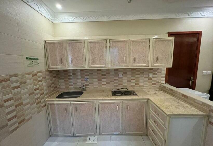 带阳台套房, فندق نسيم أبها