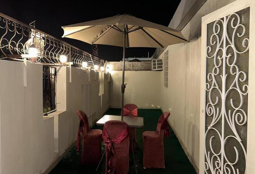 带阳台套房, فندق نسيم أبها