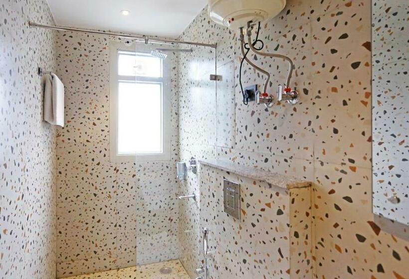 Номер Стандарт, Frankstay By Hotel Preet In 05 Mints Walking Distance Nizamuddin Railway Station