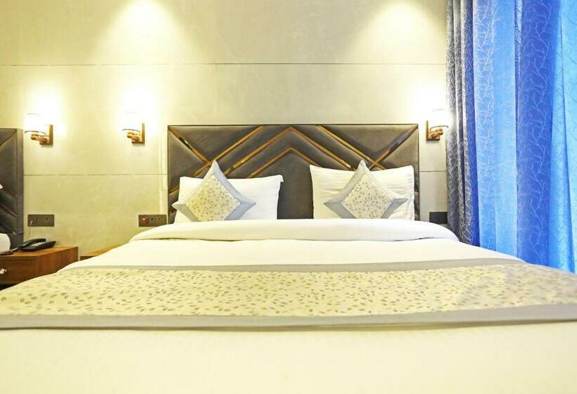 标准间, Frankstay By Hotel Preet In 05 Mints Walking Distance Nizamuddin Railway Station