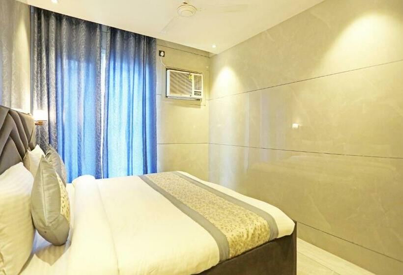 Номер Стандарт, Frankstay By Hotel Preet In 05 Mints Walking Distance Nizamuddin Railway Station