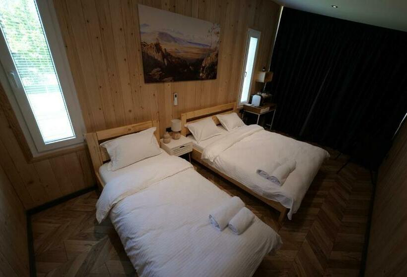 패밀리 룸, Agroturizëm Ndryshe