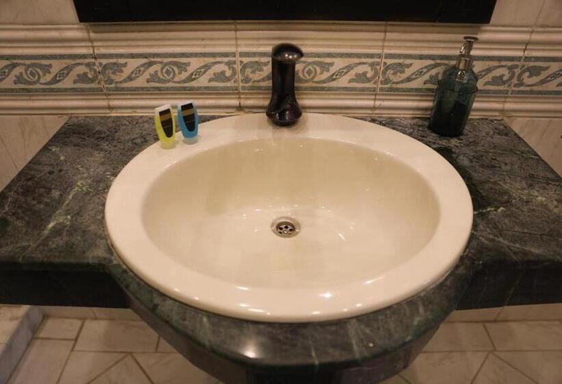 اتاق استاندارد سه نفره, King Tout Hotel Pyramids View