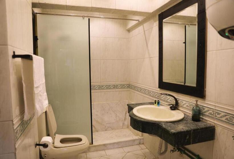 اتاق استاندارد سه نفره, King Tout Hotel Pyramids View