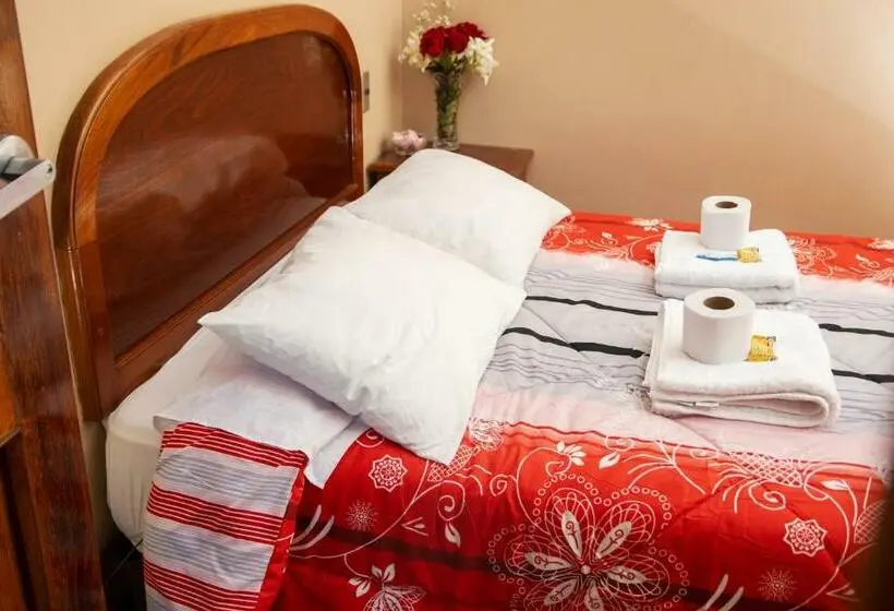 اتاق لوکس, Hostal Pukawara