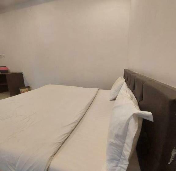 غرفة إقتصادية, Treasure Of Kumbhalgarh