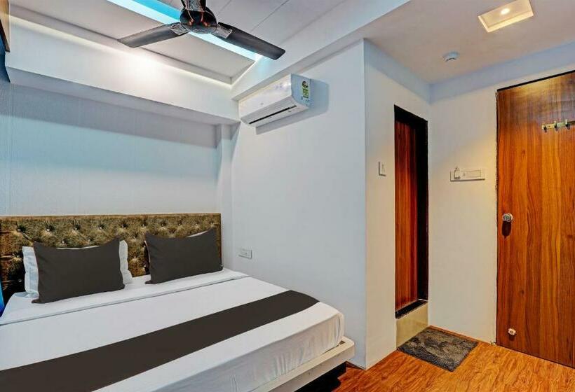 トリプルクラシックルーム, Collection O Hotel Swarg