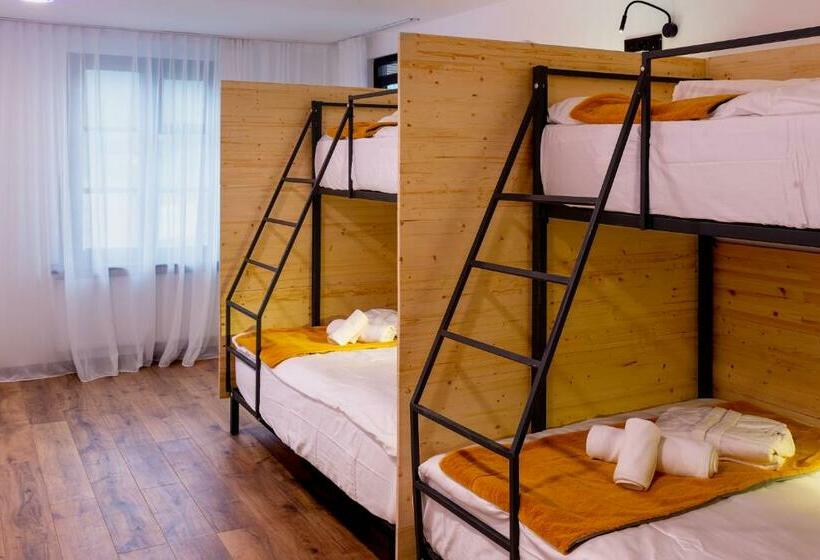 اتاق خانوادگی, Hydeout Bakuriani