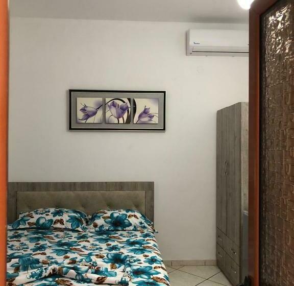 اتاق اکونومی, Vila Eljus