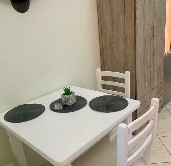 اتاق کلاسیک چهارنفره, Vila Eljus