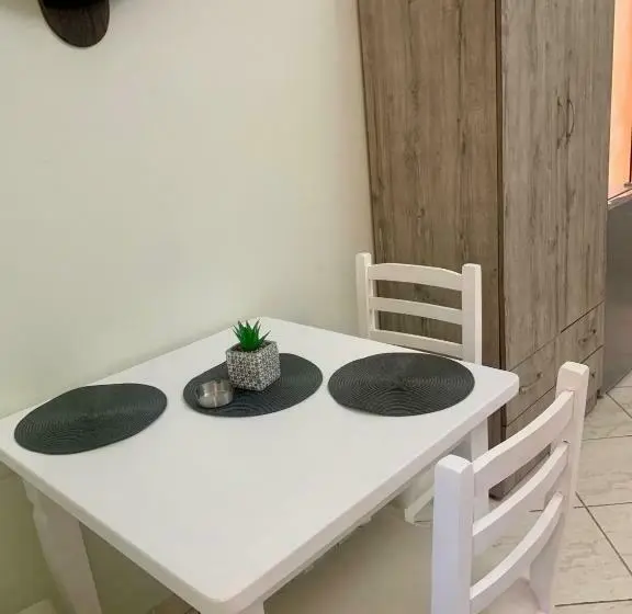 اتاق کلاسیک چهارنفره, Vila Eljus