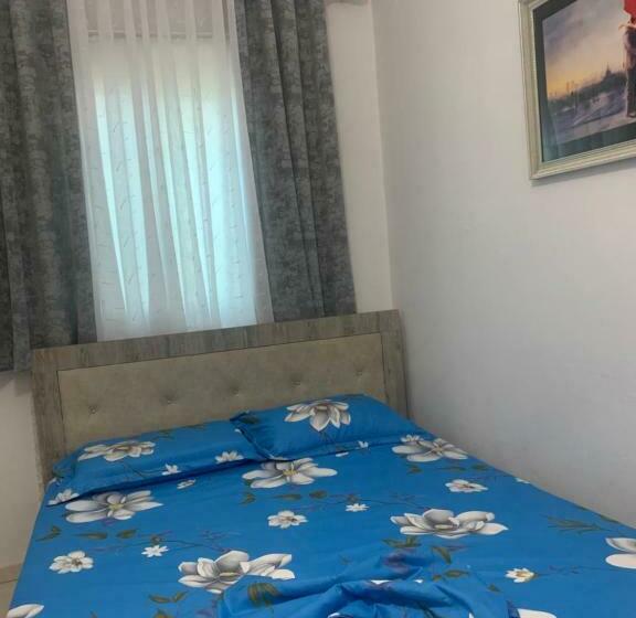 اتاق اکونومی, Vila Eljus