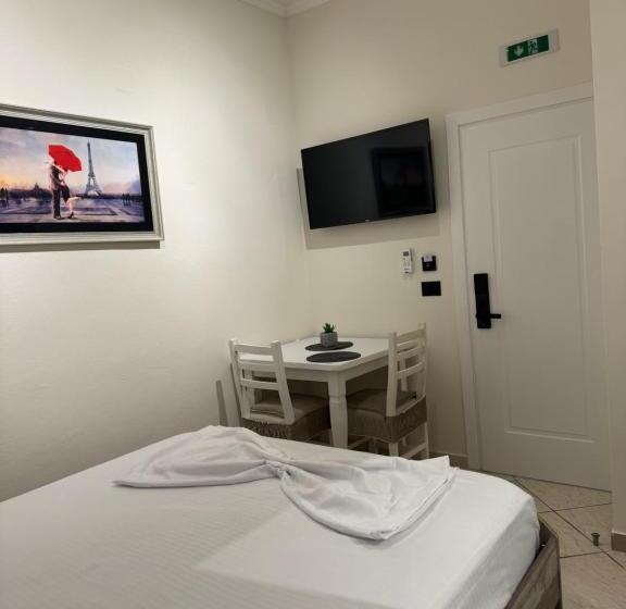 اتاق اکونومی, Vila Eljus