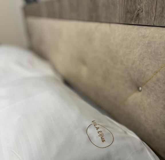 اتاق کلاسیک چهارنفره, Vila Eljus