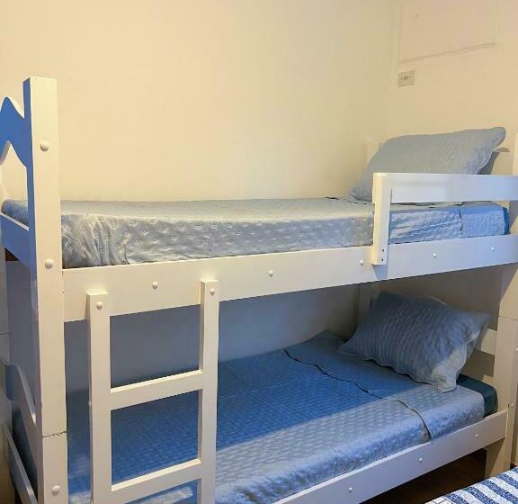 Quarto Quádruplo Estandar, Hostel Coraticum