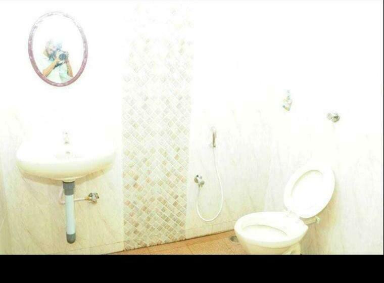 Трехместный Номер Классика, Oyo Viraj The Village Bar And Restaurant Boarding & Lodging